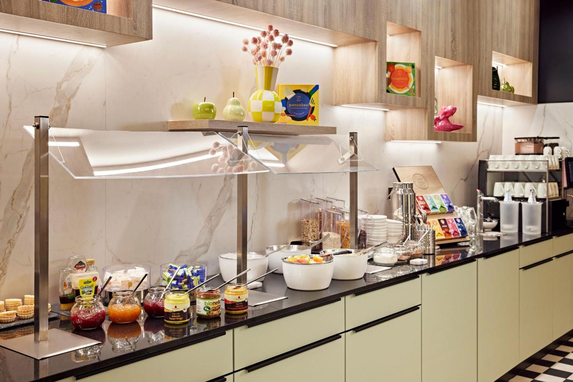 Legere Express Bielefeld Hotel Bagian luar foto